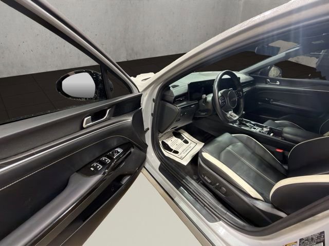 Used 2025 Kia K5 GT-Line w/ GT-Line Premium Package FWD image 11