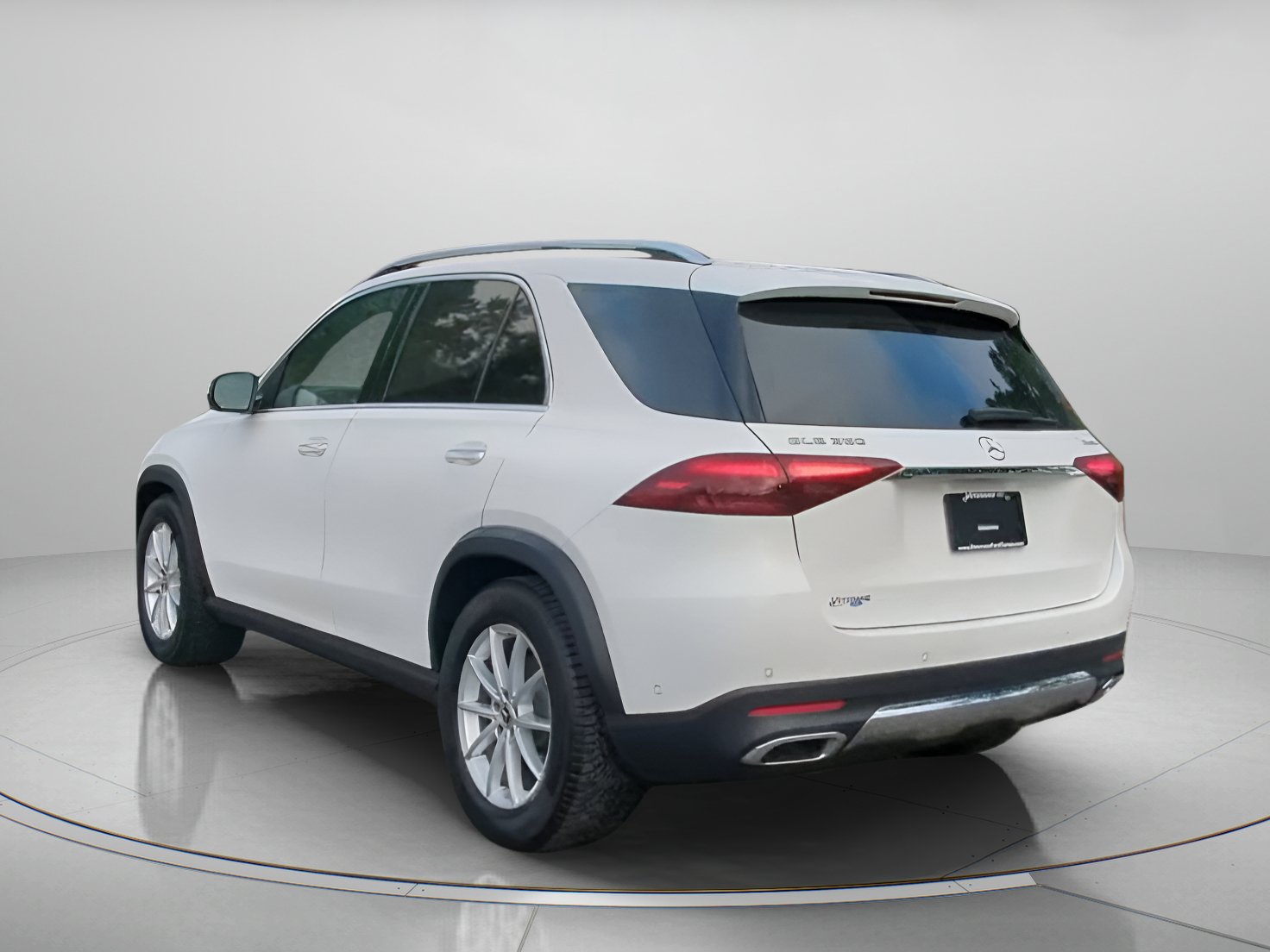 Used 2025 Mercedes-Benz GLE 350 4MATIC w/ Driver Assistance Package image 21