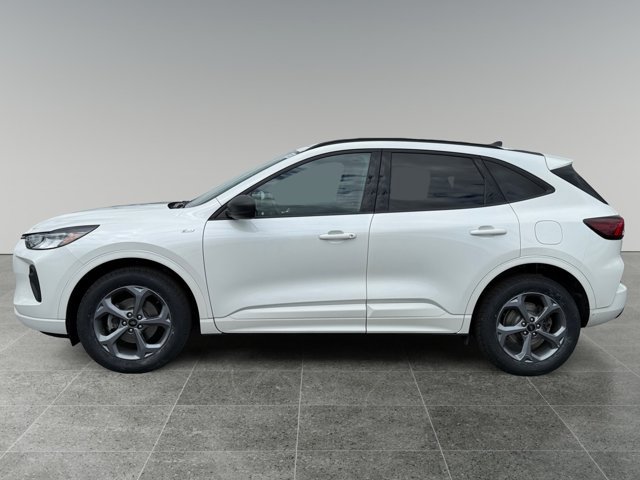 Certified 2023 Ford Escape ST-Line w/ Tech Pack #1 AWD/4WD image 3