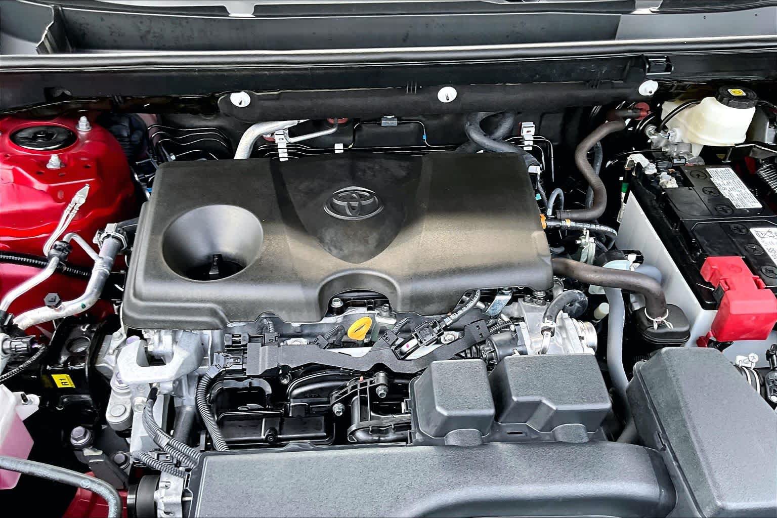 Used 2025 Toyota RAV4 LE FWD image 33