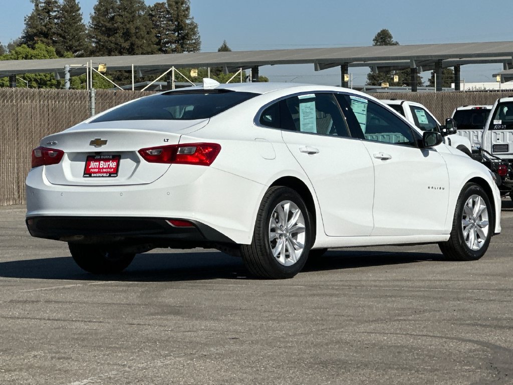 Used 2025 Chevrolet Malibu LT FWD image 3