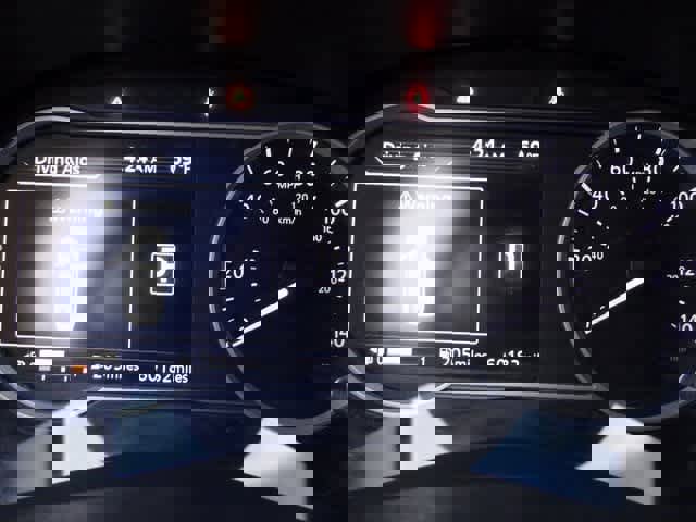 Used 2023 Nissan Versa SV image 16