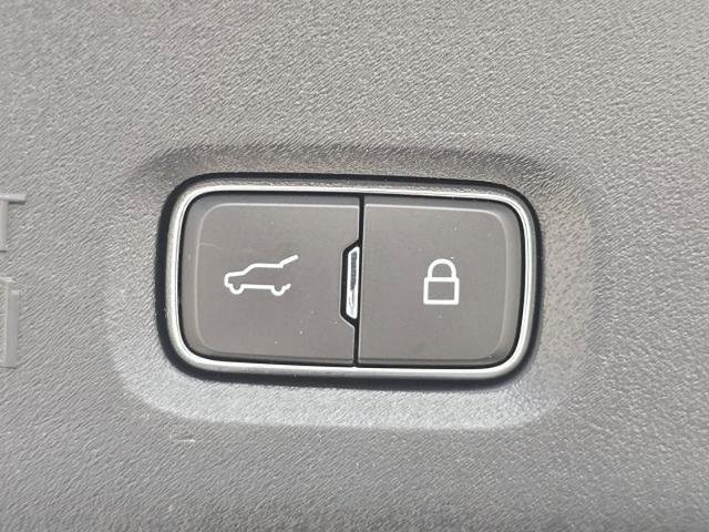 Certified 2025 Ford Expedition Max Platinum w/ Stealth Performance Package image 15