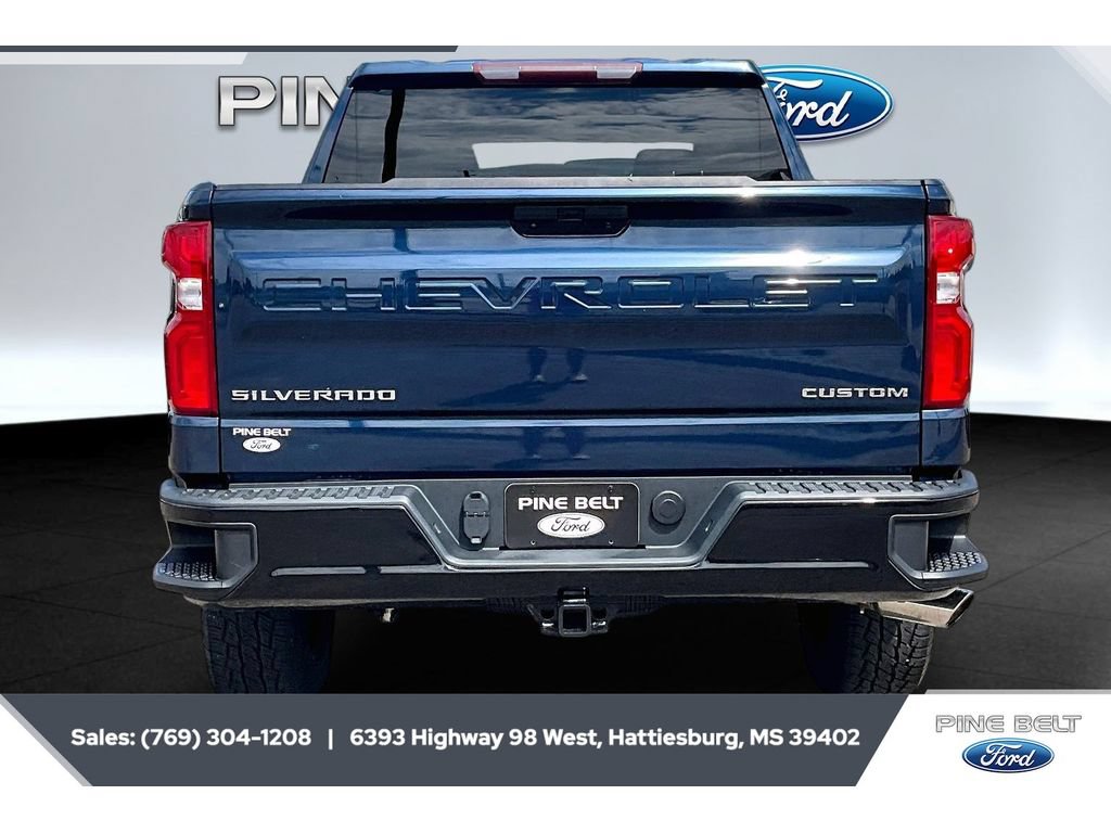 Used 2020 Chevrolet Silverado 1500 Custom Trail Boss w/ Custom Convenience Package AWD/4WD image 4