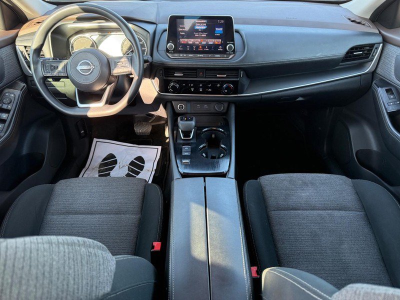 Used 2022 Nissan Rogue S FWD image 11