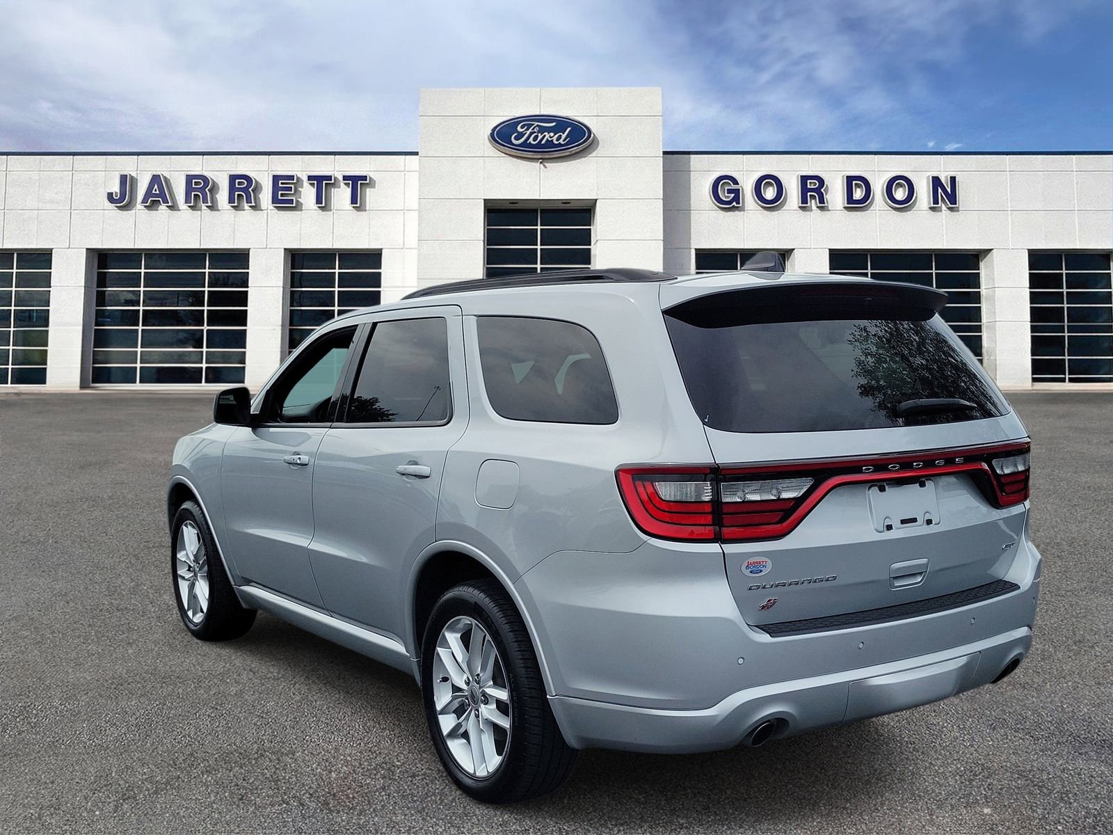 Used 2024 Dodge Durango GT AWD/4WD image 3