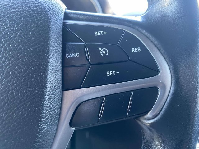 Used 2021 Jeep Grand Cherokee Laredo X RWD image 20