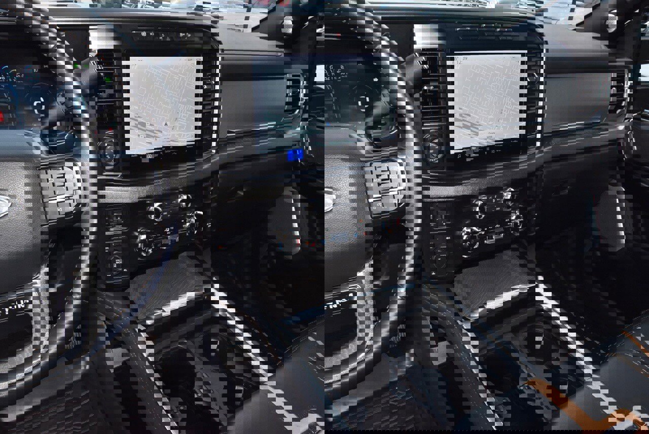 Certified 2024 Ford F250 Platinum image 28