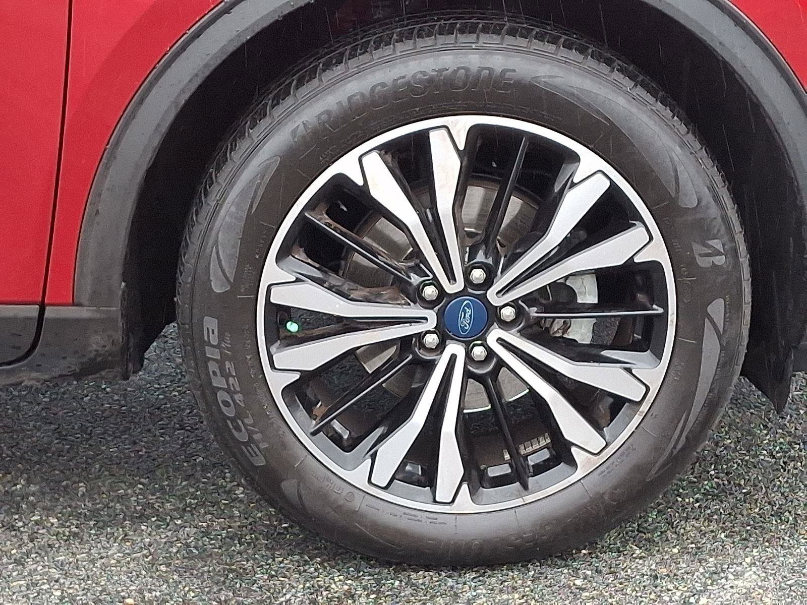 Certified 2022 Ford Escape SE w/ SE Sport Appearance Package image 8