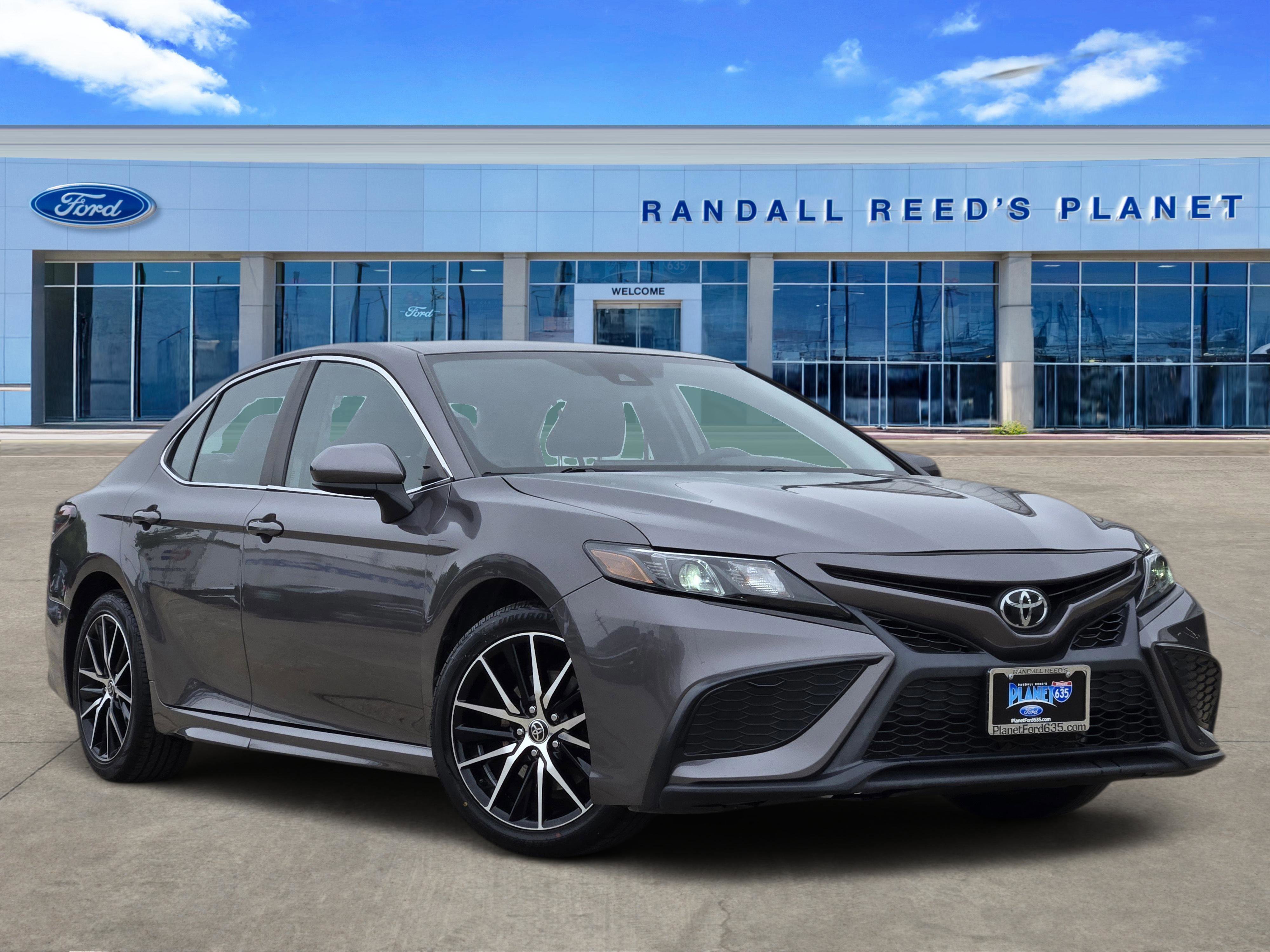 Used 2021 Toyota Camry SE FWD image 5
