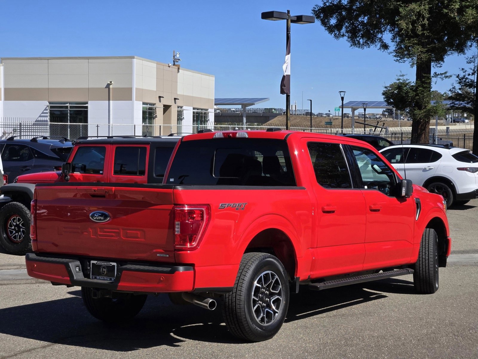 Certified 2022 Ford F150 XLT w/ Equipment Group 302A High image 5