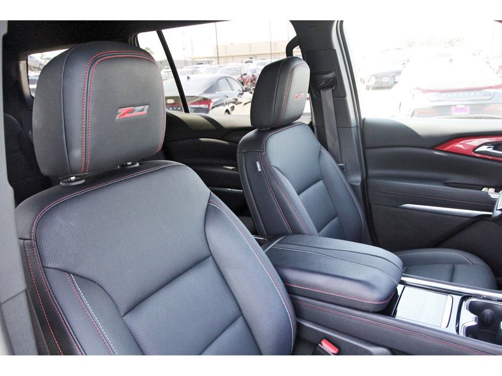 Used 2024 Chevrolet Traverse Z71 AWD/4WD image 29