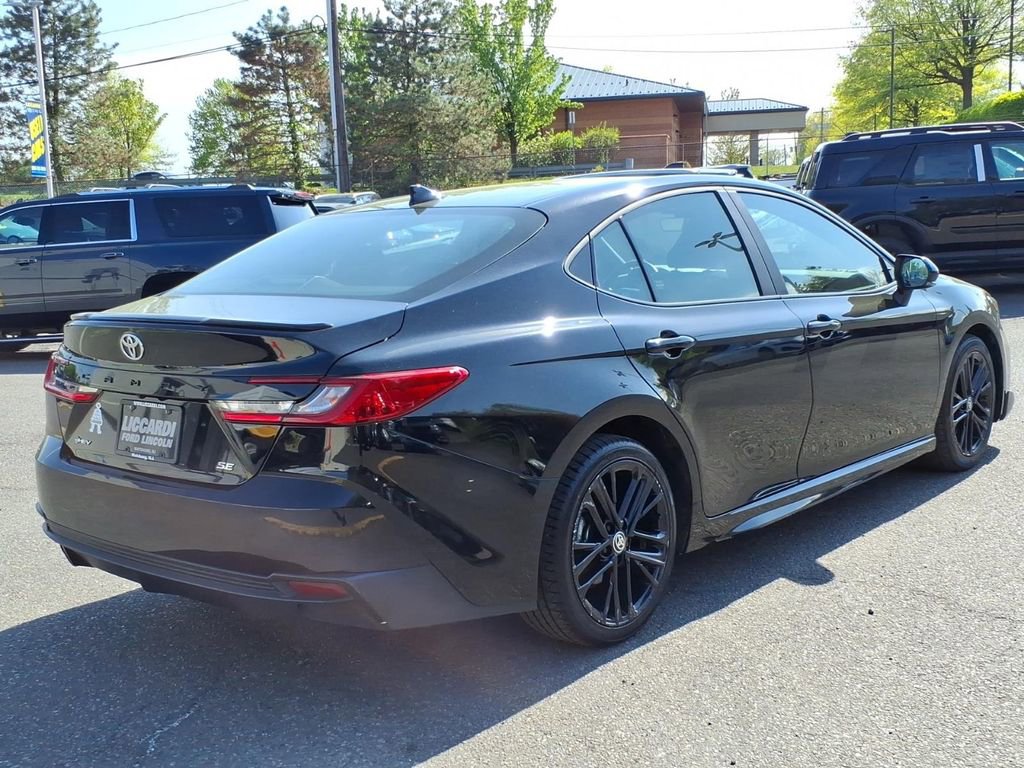 Used 2025 Toyota Camry SE w/ Convenience Package FWD image 6