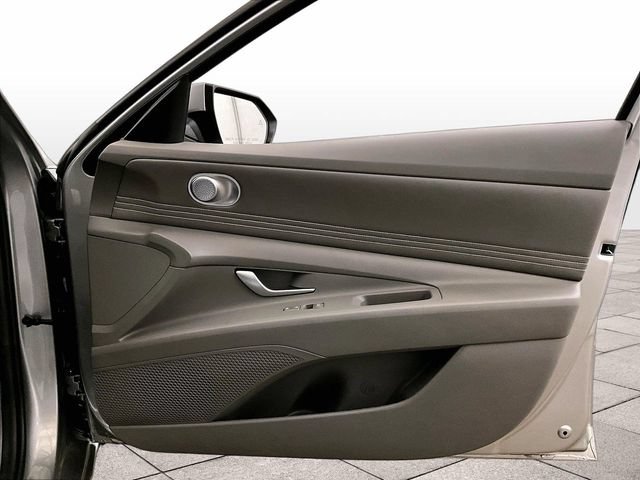 Used 2023 Hyundai Elantra SEL w/ Convenience Package FWD image 23