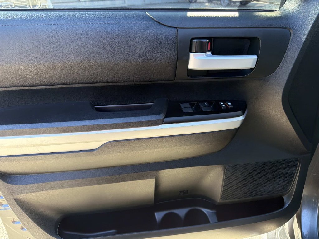 Used 2017 Toyota Tundra SR5 AWD/4WD image 14