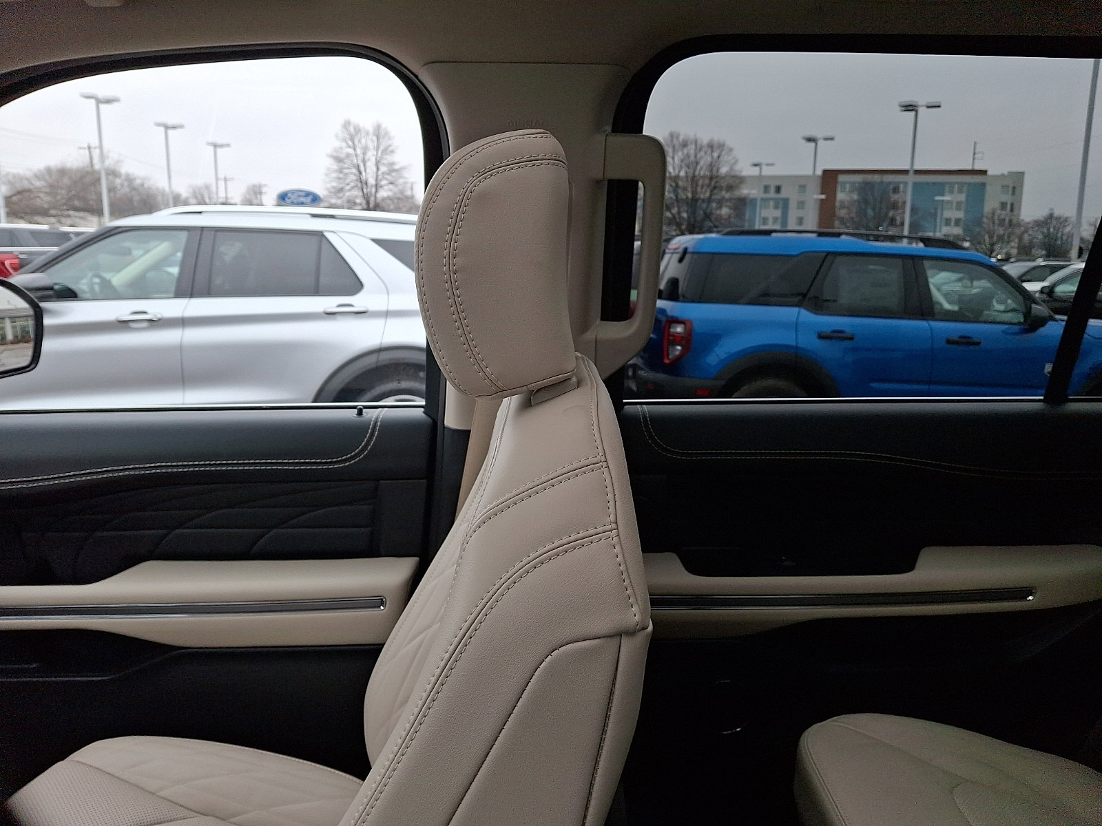 Certified 2024 Ford Expedition Platinum image 16