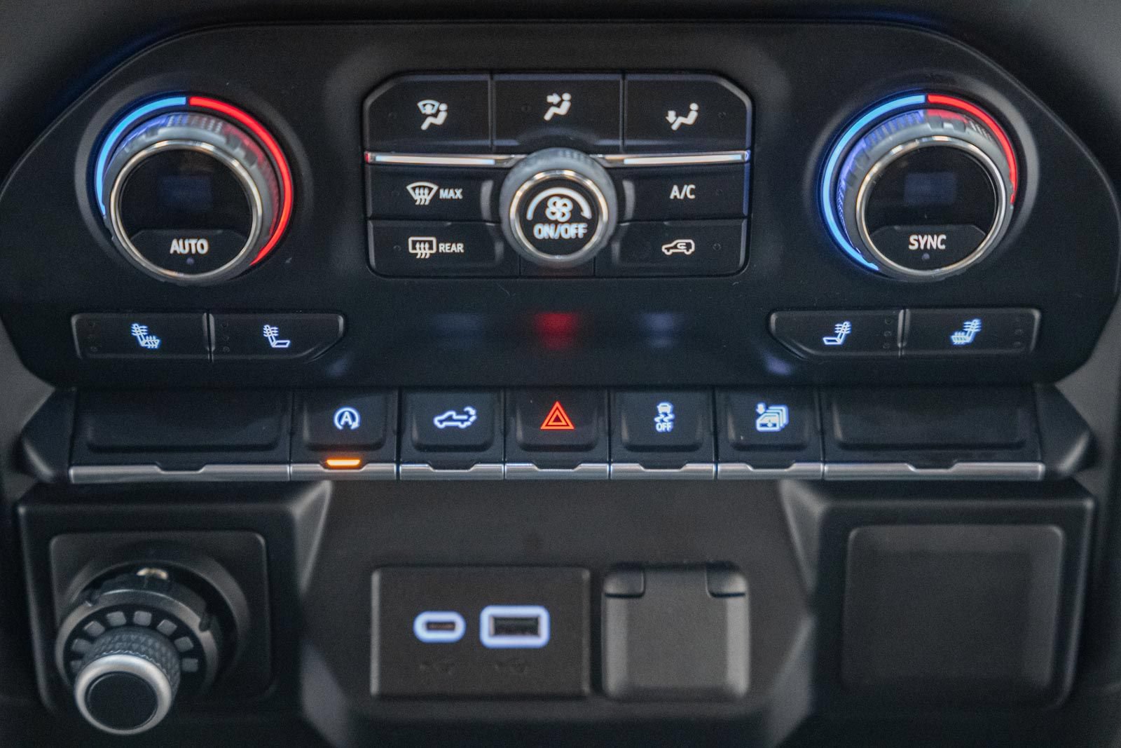 Used 2022 Chevrolet Silverado 1500 RST w/ Redline Edition AWD/4WD image 21