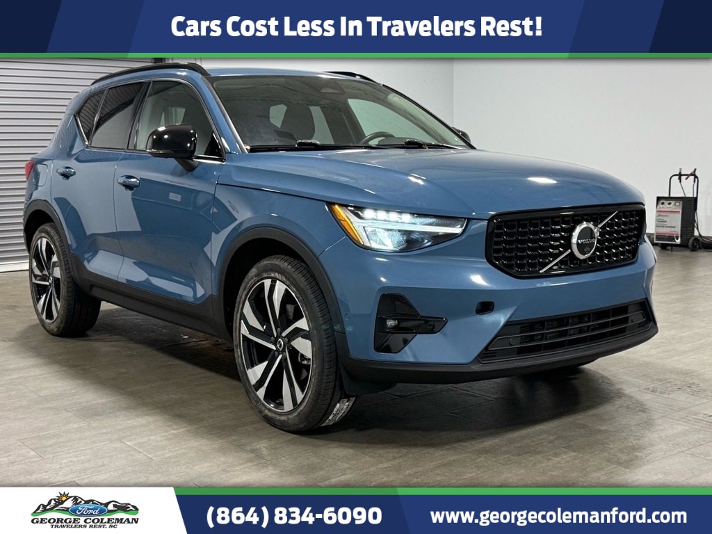 Used 2023 Volvo XC40 B5 Plus w/ Protection Package Premier image 1
