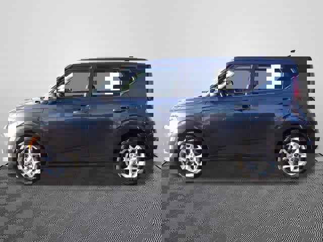 Used 2023 Kia Soul LX w/ Option Group 015 video 2