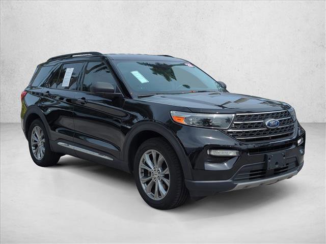 Certified 2022 Ford Explorer XLT w/ Equipment Group 202A RWD image 3
