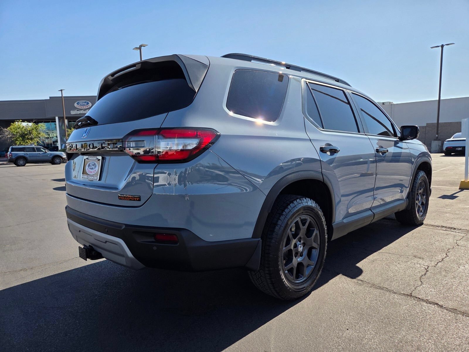 Used 2025 Honda Pilot TrailSport image 6