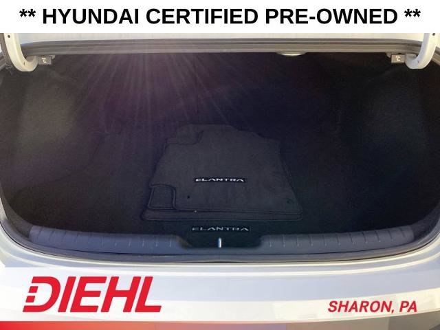 Certified 2025 Hyundai Elantra Limited FWD image 16