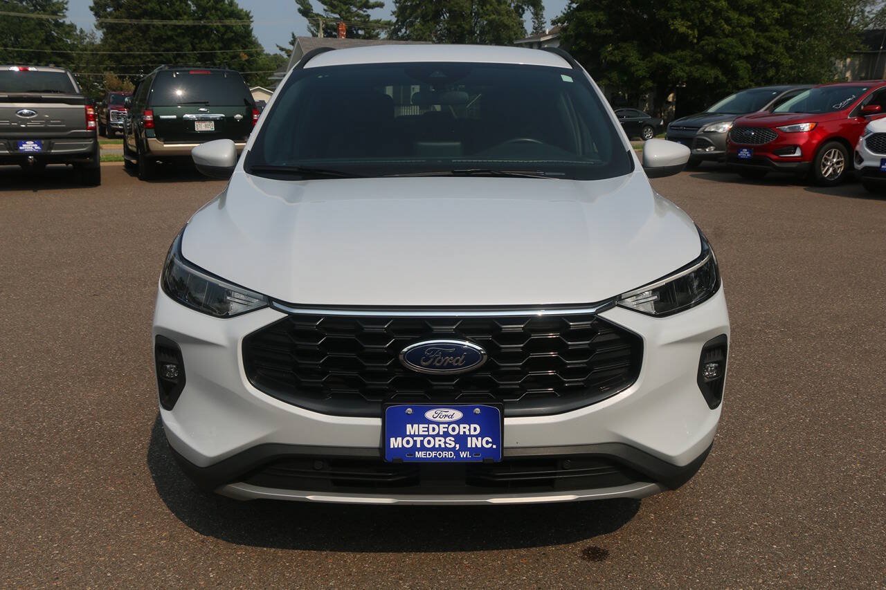 Certified 2025 Ford Escape ST-Line Select AWD/4WD image 8