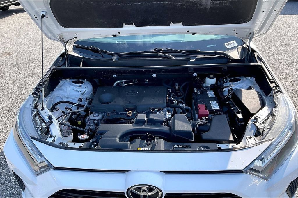Used 2024 Toyota RAV4 XLE FWD image 10