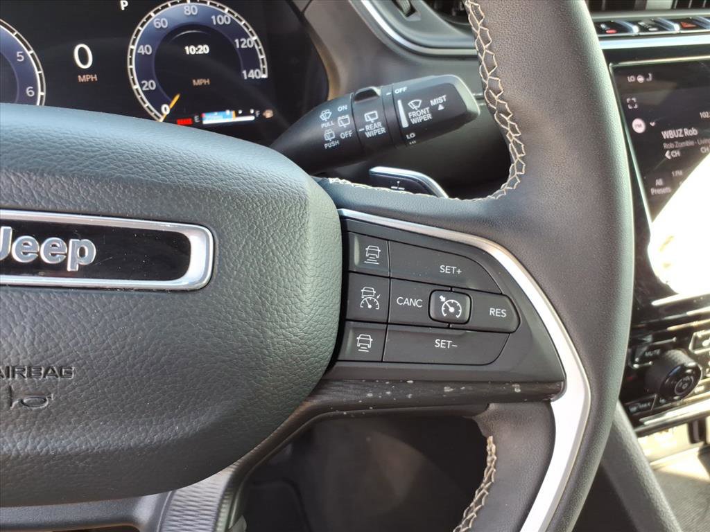 Used 2024 Jeep Grand Cherokee L Altitude image 17