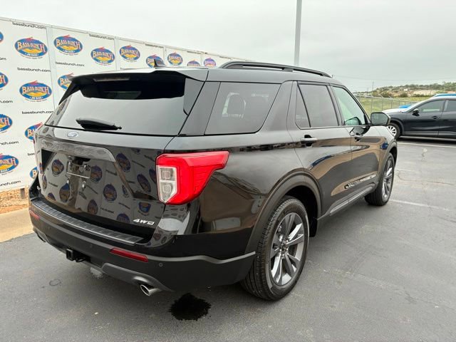 Certified 2023 Ford Explorer XLT w/ Equipment Group 202A AWD/4WD image 4