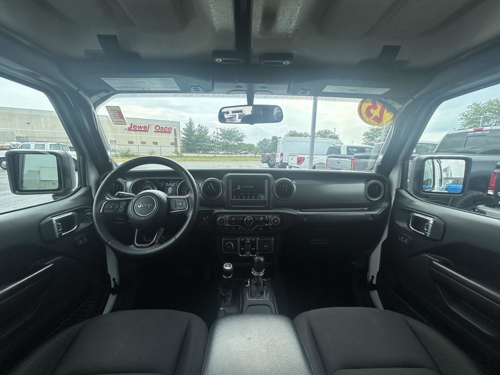 Used 2023 Jeep Gladiator Sport image 12