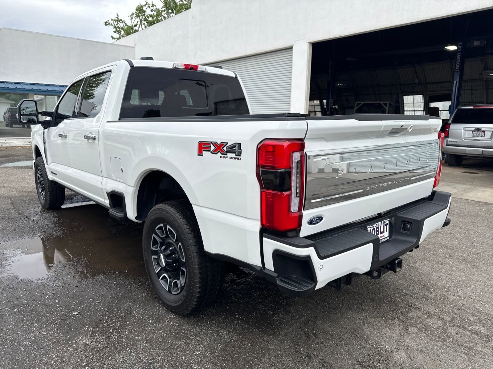 Certified 2024 Ford F350 Platinum w/ FX4 Off-Road Package image 3