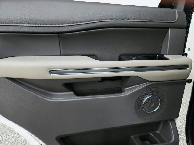 Certified 2020 Ford Expedition XLT w/ Equipment Group 202A RWD image 24