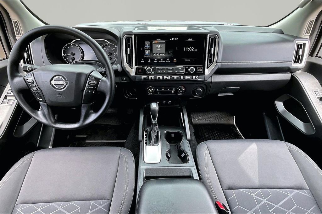 Used 2025 Nissan Frontier SV RWD image 16