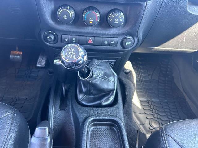 Used 2017 Jeep Wrangler Unlimited Sahara image 16