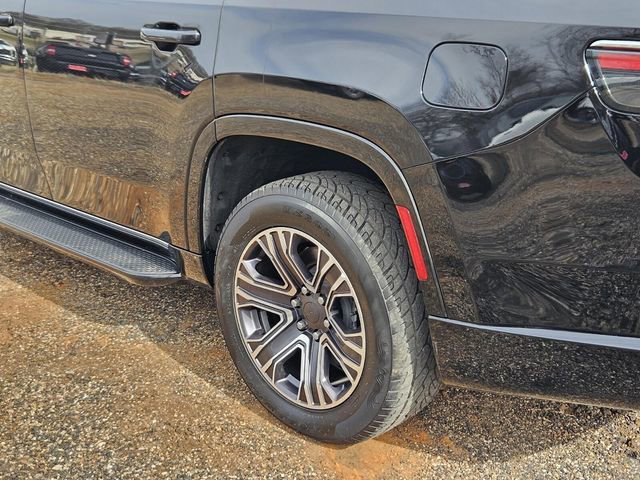 Used 2024 Jeep Wagoneer Series II w/ Flexible Seating Group image 8