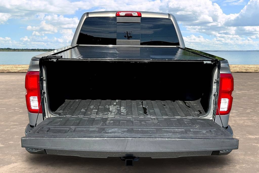 Used 2017 Chevrolet Silverado 1500 High Country RWD image 9