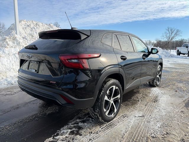 Used 2024 Chevrolet Trax RS image 4