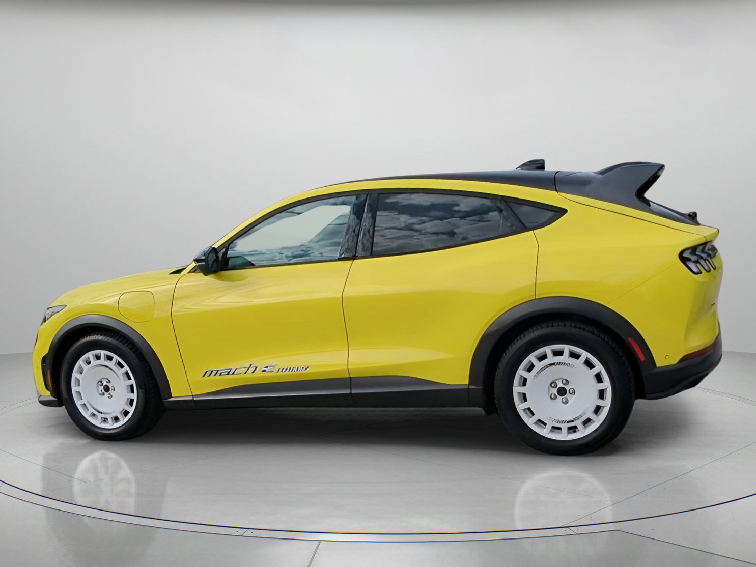 Certified 2024 Ford Mustang Mach-E GT image 10