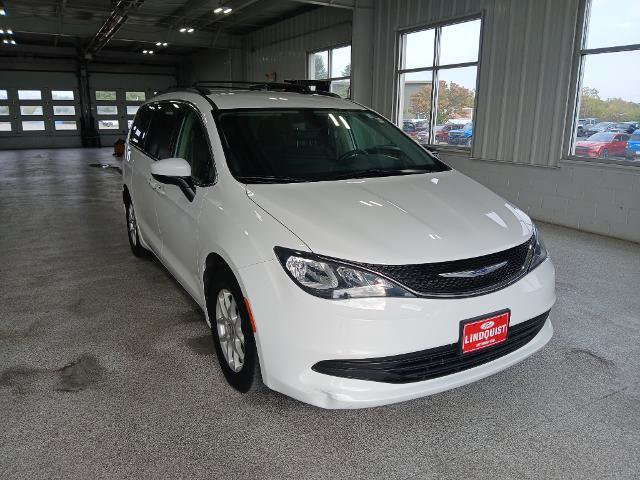 Used 2020 Chrysler Voyager Lxi image 7