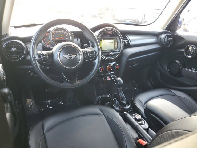Used 2018 MINI Cooper 4-Door Hardtop image 12