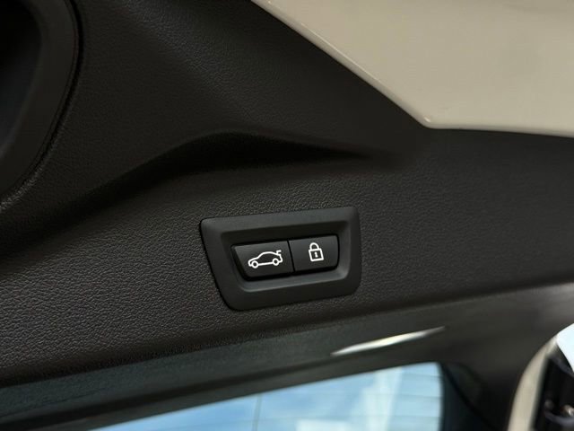 Used 2023 BMW X5 xDrive40i AWD/4WD image 54