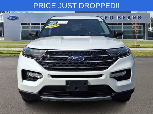 Certified 2024 Ford Explorer XLT w/ Equipment Group 202A AWD/4WD image 3