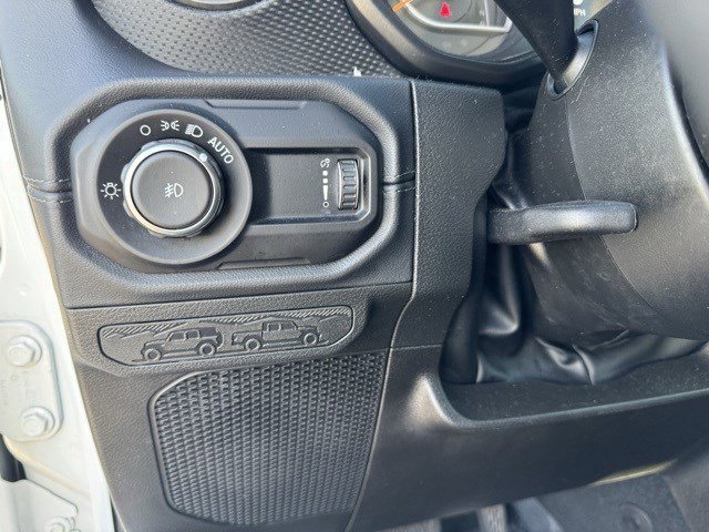 Used 2024 Jeep Wrangler Rubicon image 16