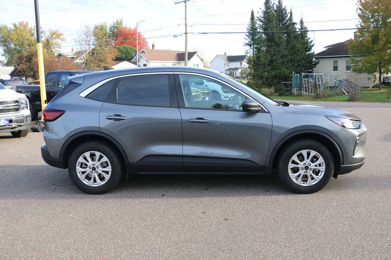 Certified 2024 Ford Escape Active AWD/4WD image 7