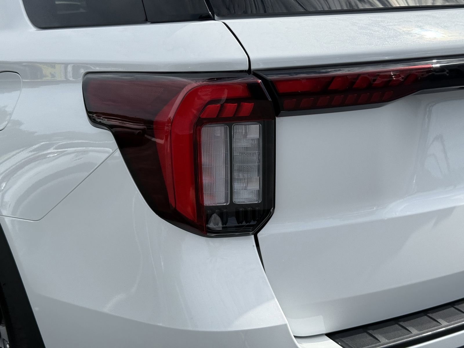 Certified 2025 Ford Explorer ST-Line AWD/4WD image 10