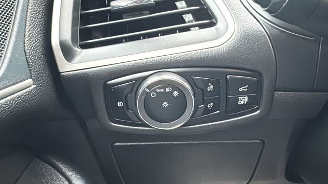 Certified 2024 Ford Edge SEL w/ Convenience Package image 17