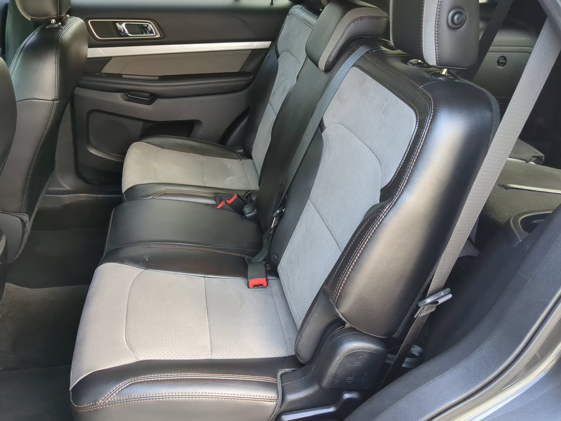 Certified 2017 Ford Explorer XLT w/ Equipment Group 202A FWD image 51