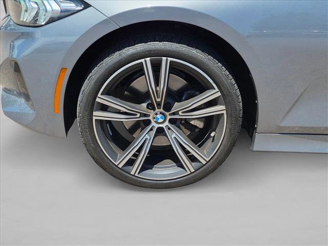 Used 2023 BMW 330i xDrive Sedan w/ Premium Package AWD/4WD image 9