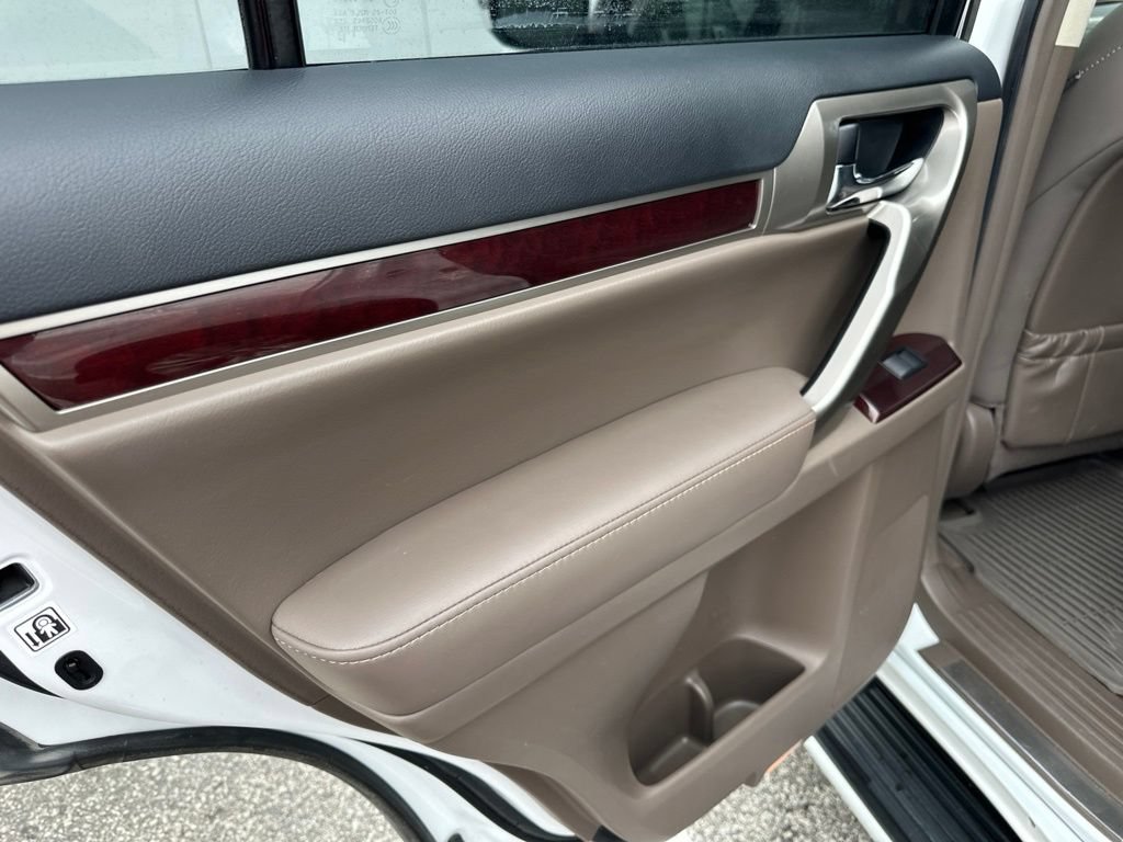 Used 2019 Lexus GX 460 Premium AWD/4WD image 17